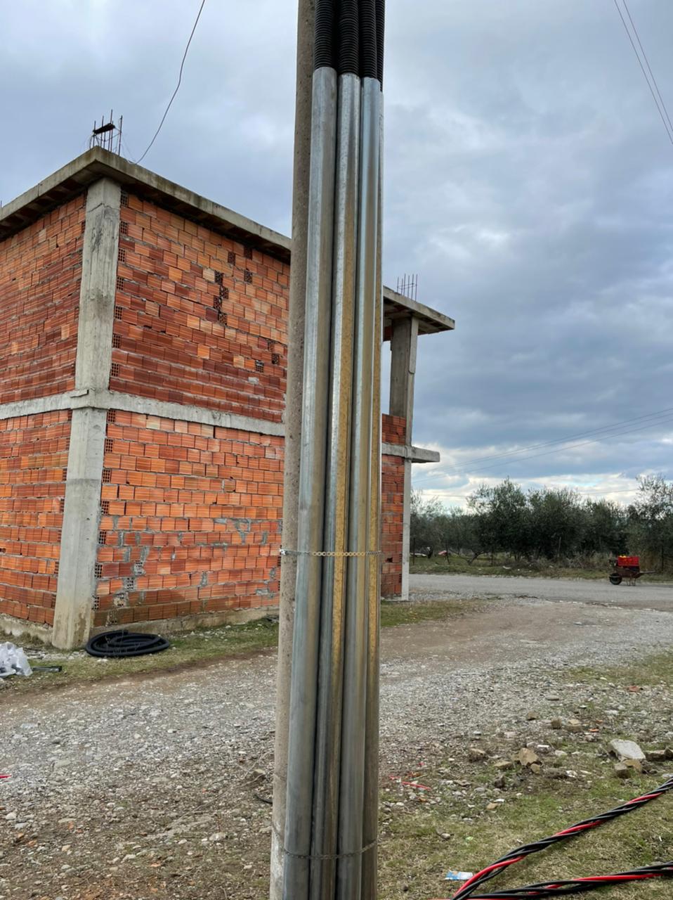 Ndertimi i rrjetit TU me kabell ABC i 20 kabinave Burrel-Klos
