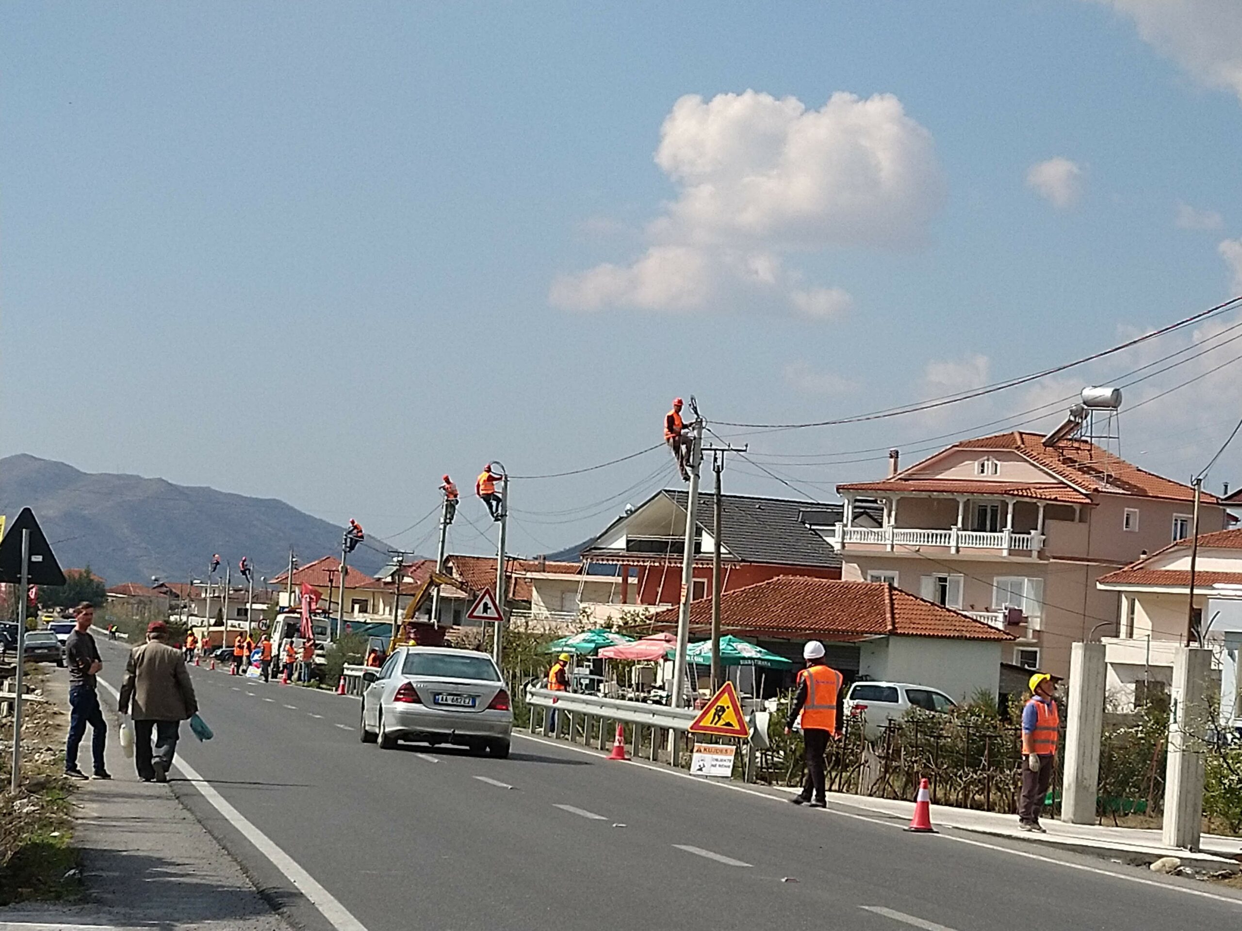 Ndërtimi i rrjetit të TU me kabllo ABC në Elbasan-Cërrik