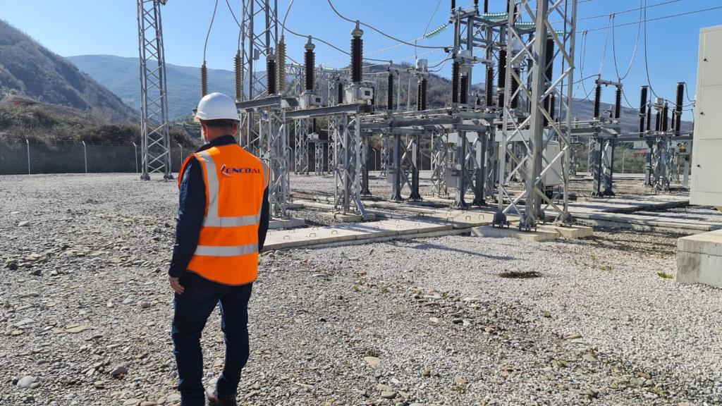 Instalimi i harduerit dhe zbatimi i logjikës PLC në menaxhimin e LFC